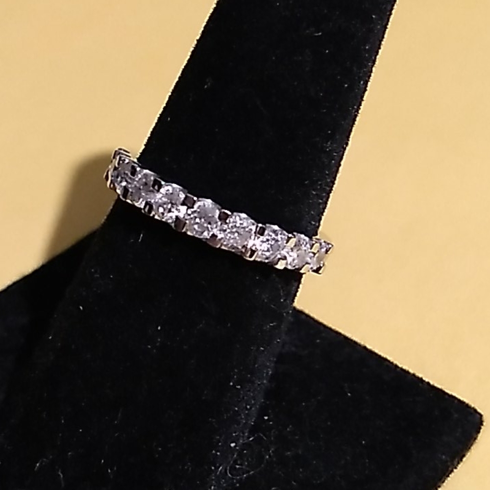 14K WG 1.0ctw Diamond Eternity/Wedding Band.